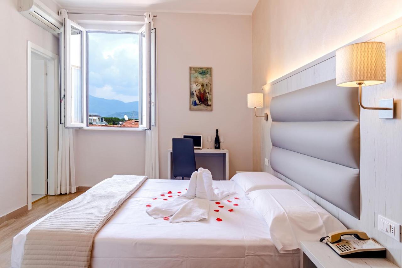 Hotel Biagi & Residence Lido di Camaiore Exterior photo