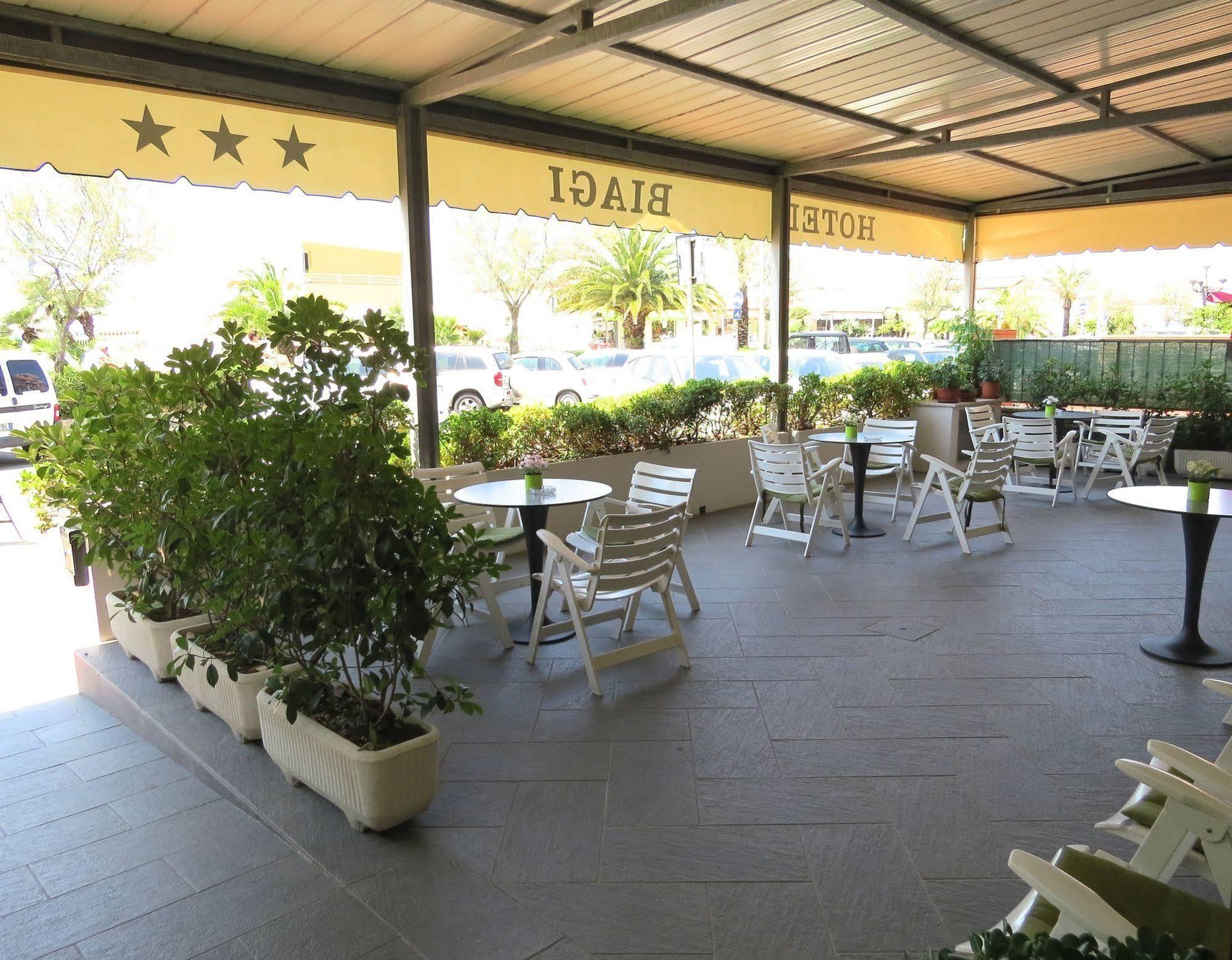 Hotel Biagi & Residence Lido di Camaiore Exterior photo